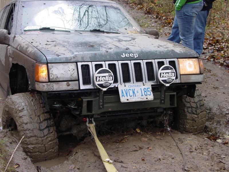 Крепление кенгурятника Grand Cherokee ZJ